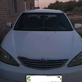 Toyota Camry 2004