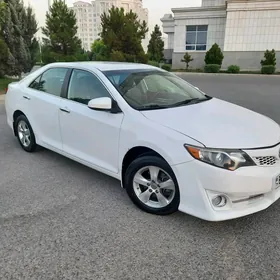 Toyota Camry 2013