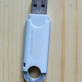 USB fleşka/флешка 500 MB