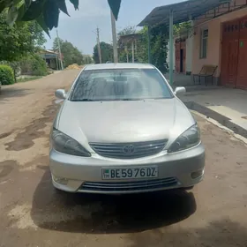 Toyota Camry 2004