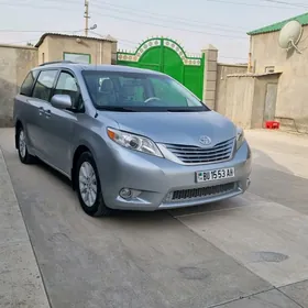 Toyota Sienna 2013