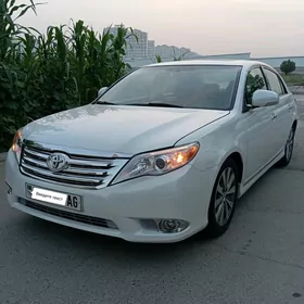 Toyota Avalon 2010