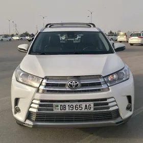 Toyota Highlander 2019