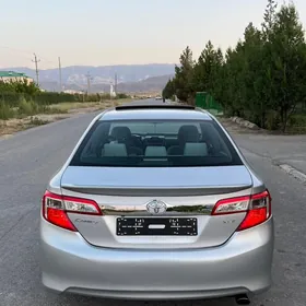 Toyota Camry 2013