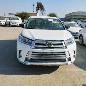 Toyota Highlander 2019