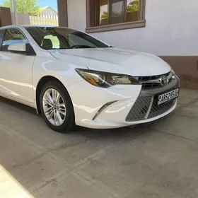 Toyota Camry 2016