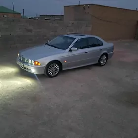 BMW E39 2001