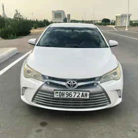 Toyota Camry 2016