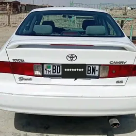 Toyota Camry 2000