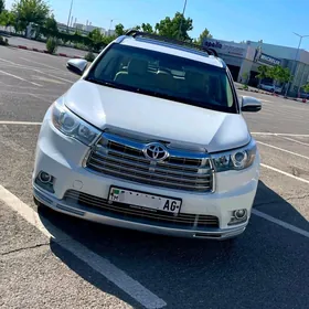 Toyota Highlander 2016