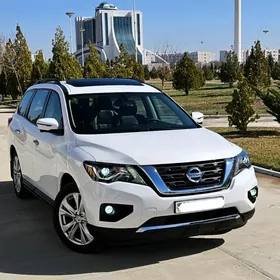 Nissan Pathfinder 2019