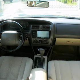 Toyota Avalon 1999