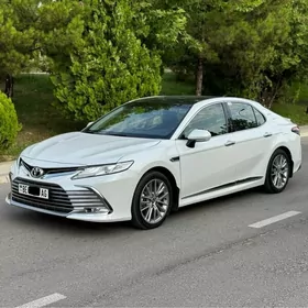 Toyota Camry 2023