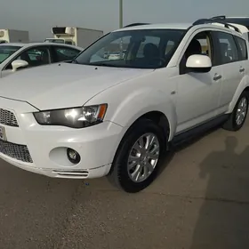 Mitsubishi Outlander 2013