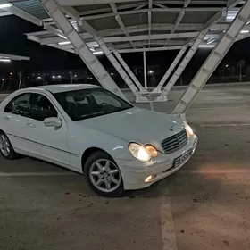 Mercedes-Benz C-Class 2004