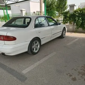 Hyundai Sonata 1995