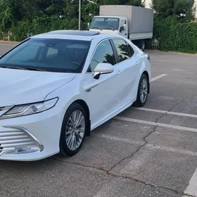 Toyota Camry 2018