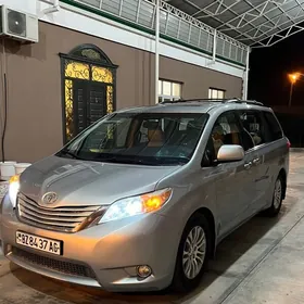 Toyota Sienna 2016