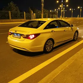 Hyundai Sonata 2011