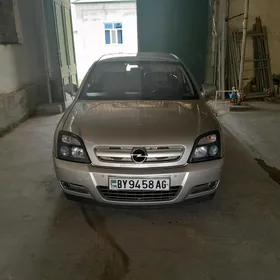 Opel Signum 2004