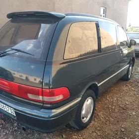 Toyota Previa 1993