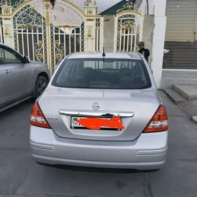 Nissan Versa 2010