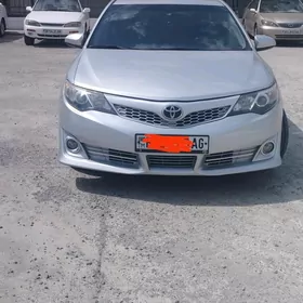 Toyota Camry 2013