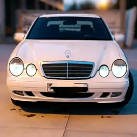 Mercedes-Benz E320 2000