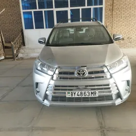 Toyota Highlander 2018