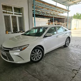 Toyota Camry 2016