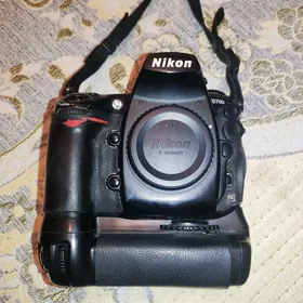 NIKON D700