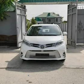 Toyota Sienna 2020