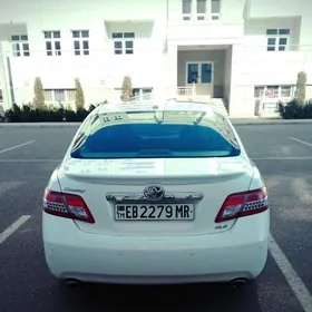 Toyota Camry 2011