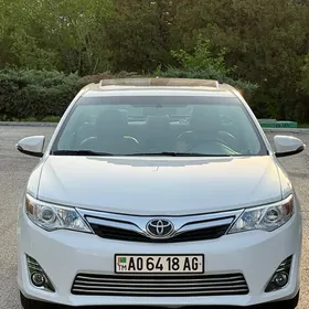 Toyota Camry 2014