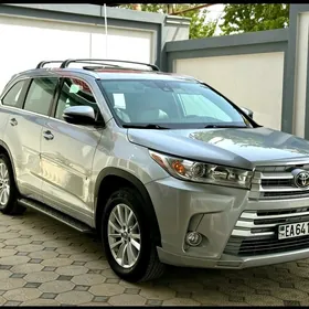 Toyota Highlander 2018