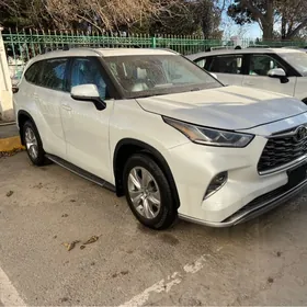 Toyota Highlander 2022