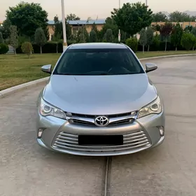 Toyota Camry 2017