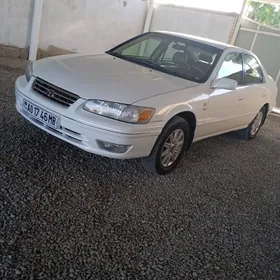 Toyota Camry 2000