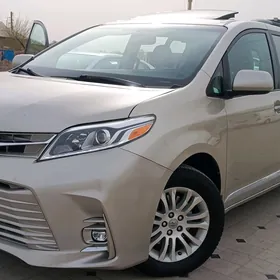 Toyota Sienna 2017