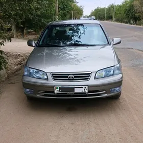 Toyota Camry 2000