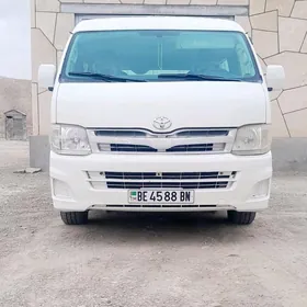 Toyota Hiace 2013