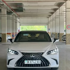 Lexus ES 350 2023