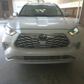 Toyota Highlander 2022