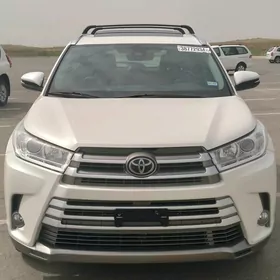 Toyota Highlander 2019