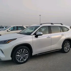 Toyota Highlander 2021