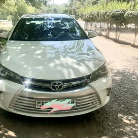 Toyota Camry 2015