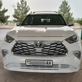 Toyota Highlander 2021