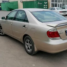 Toyota Camry 2004