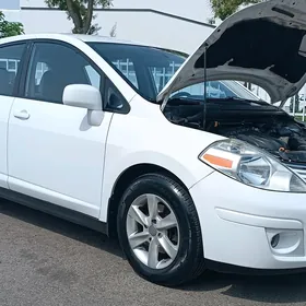 Nissan Versa 2012