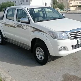 Toyota Hilux 2014